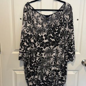 Beautiful Flowey flower tunic